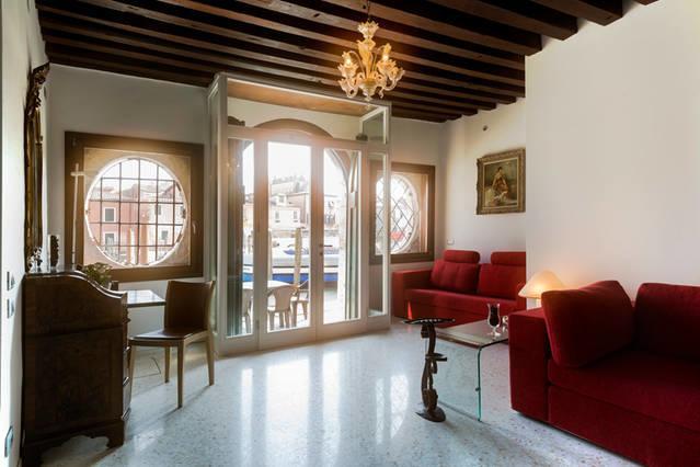 Elisabeth Waterfront Apartment Венеция Екстериор снимка