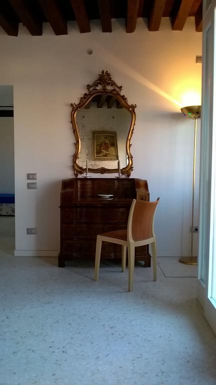 Elisabeth Waterfront Apartment Венеция Екстериор снимка
