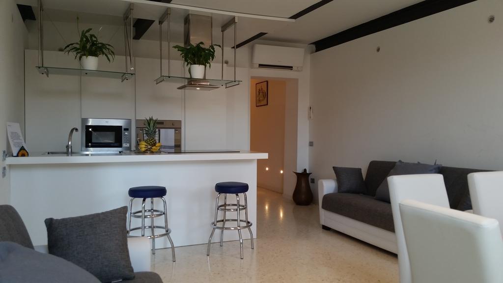 Elisabeth Waterfront Apartment Венеция Екстериор снимка